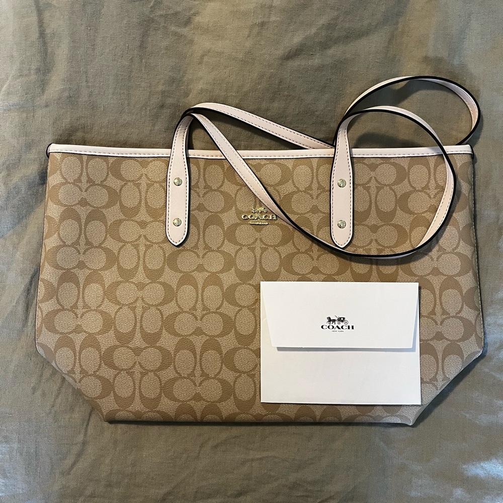 NEVER USED Coach Beige Signature City Tote with Cream Accents
